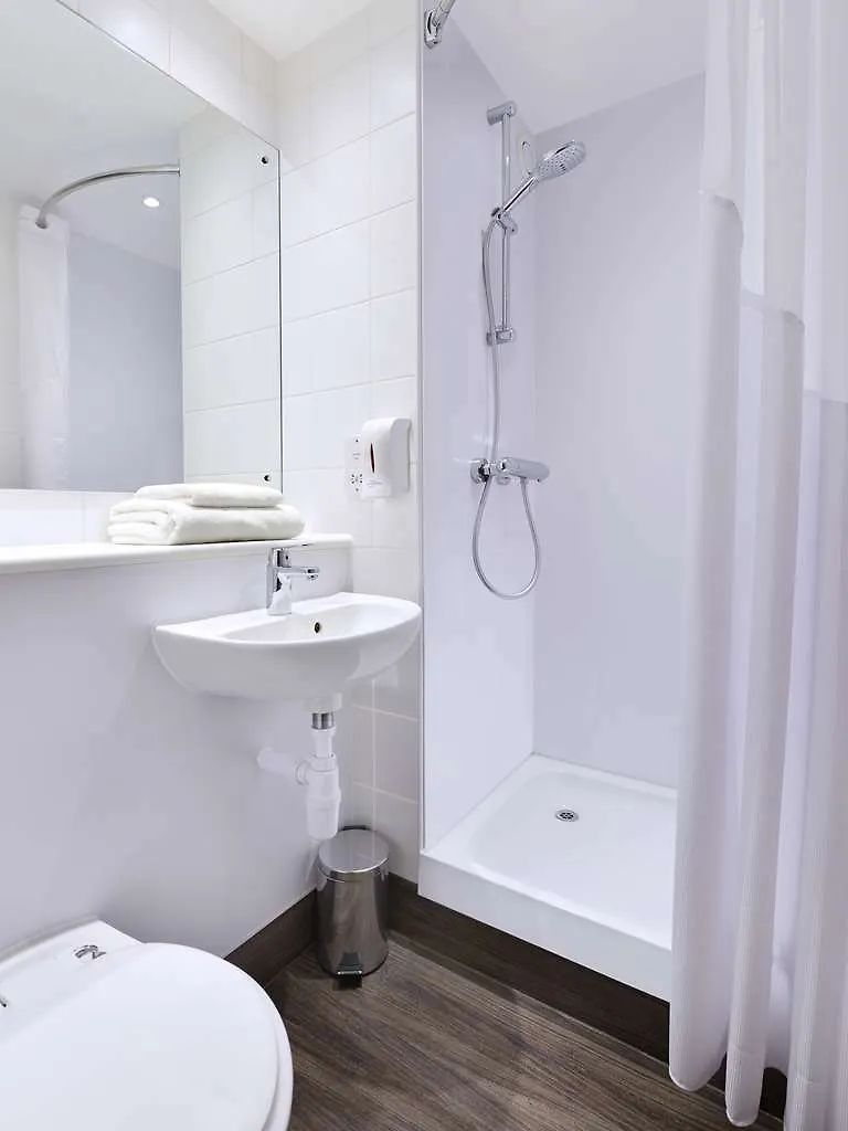 Travelodge London Central Bank Hotel